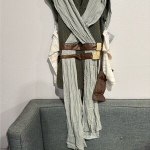 Star Wars Rey Disney Costume. Child size 13.